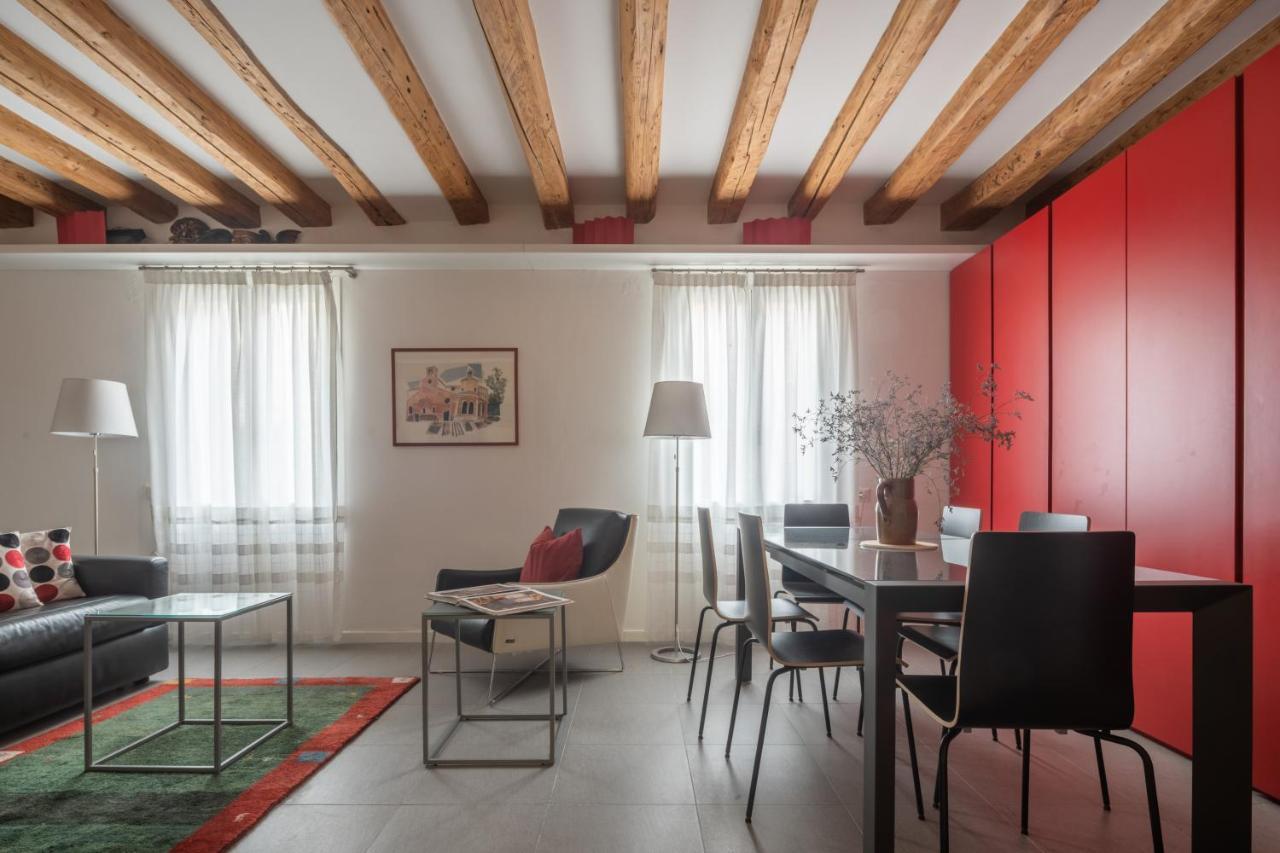 Apartment Luxury Garden Mansion R&r *