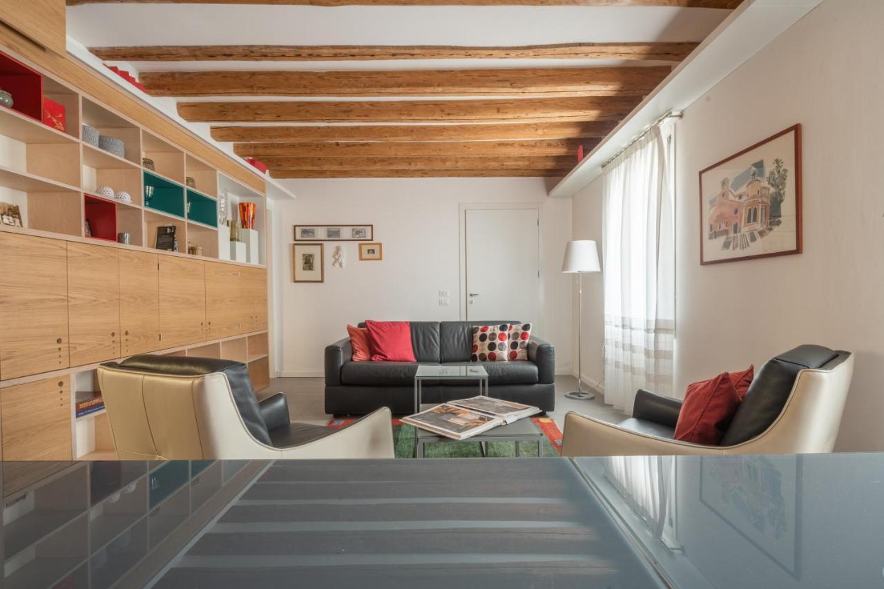 Apartment Luxury Garden Mansion R&r *