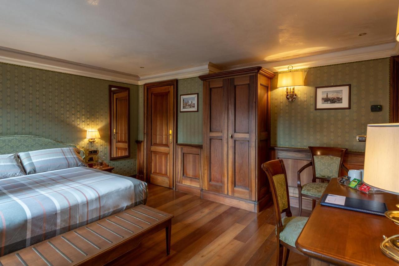 Montecarlo Hotel