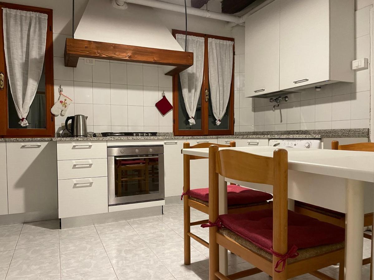 Ca Marga Cannaregio - Venetian Style 2 Bedroom Apartment Venice