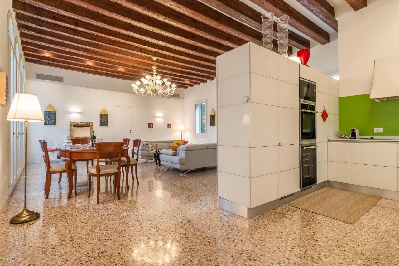 Apartment Gallery House Venice