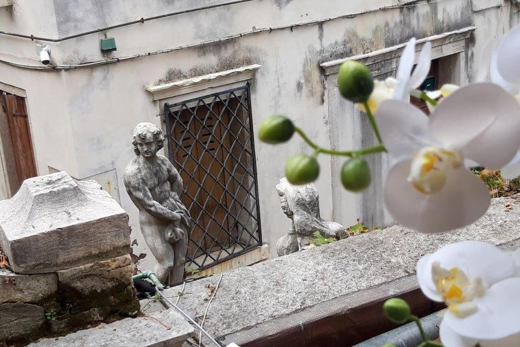 Quiet And Comfort In The Heart Of Apartment Venice