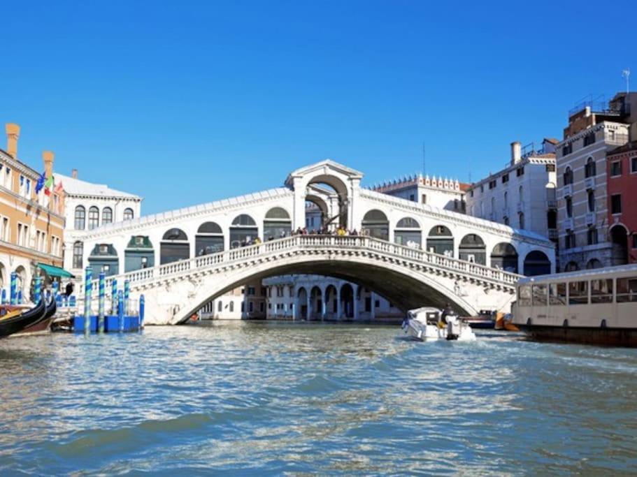 Quiet And Comfort In The Heart Of * Venice