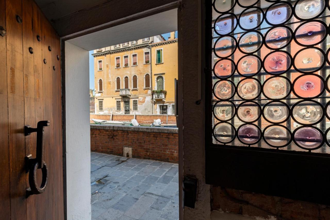 Ca' Dei Carmini Apartment *
