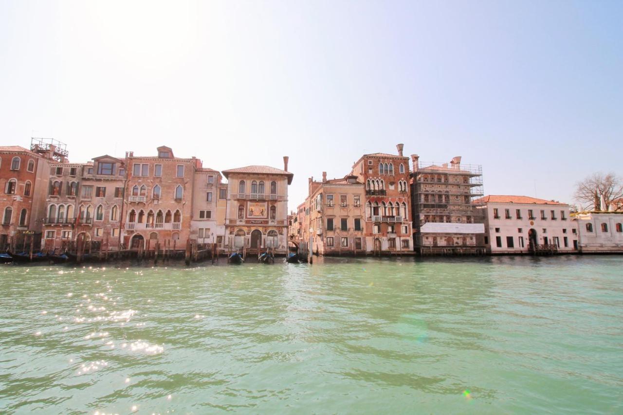 San Marco With Canal View Apartment *