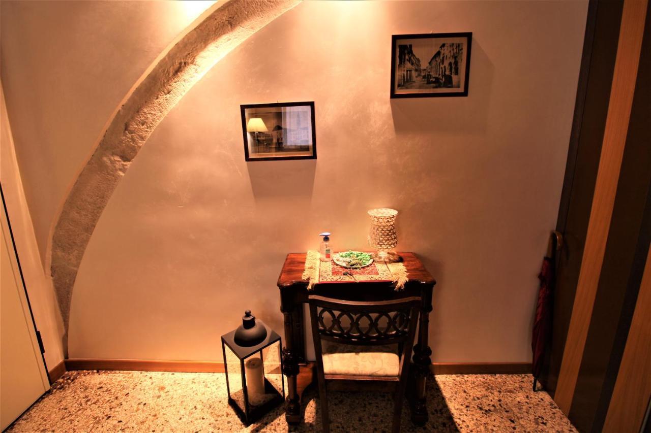 Apartment San Marco With Canal View