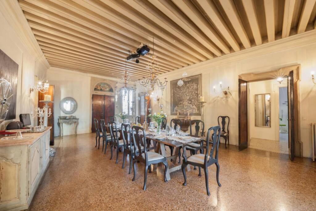 Ca' Erizzo Dream Apartment, Spectacular Views From The Amazing Terrace! Veneza