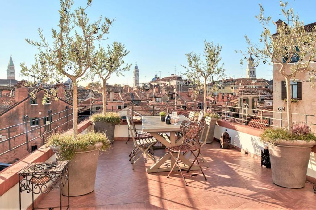 Apartamento Ca' Erizzo Dream Apartment, Spectacular Views From The Amazing Terrace! Veneza