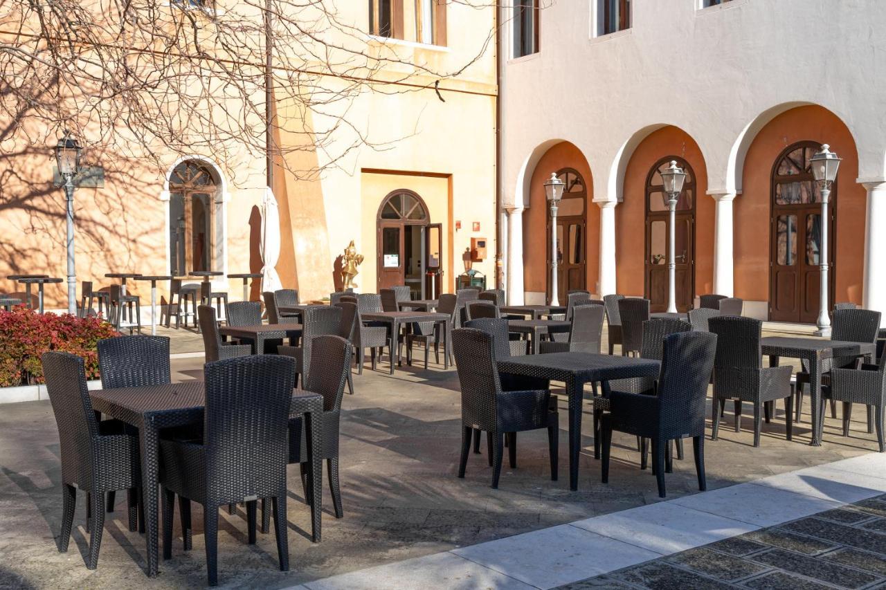 Hotel Isola Di San Servolo - Centro 3*