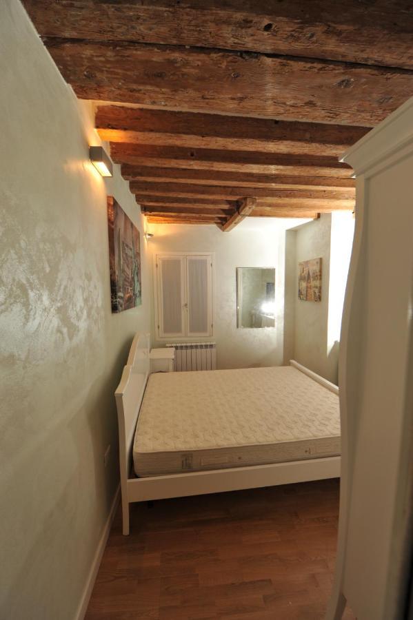 Calle De La Comare Apartment