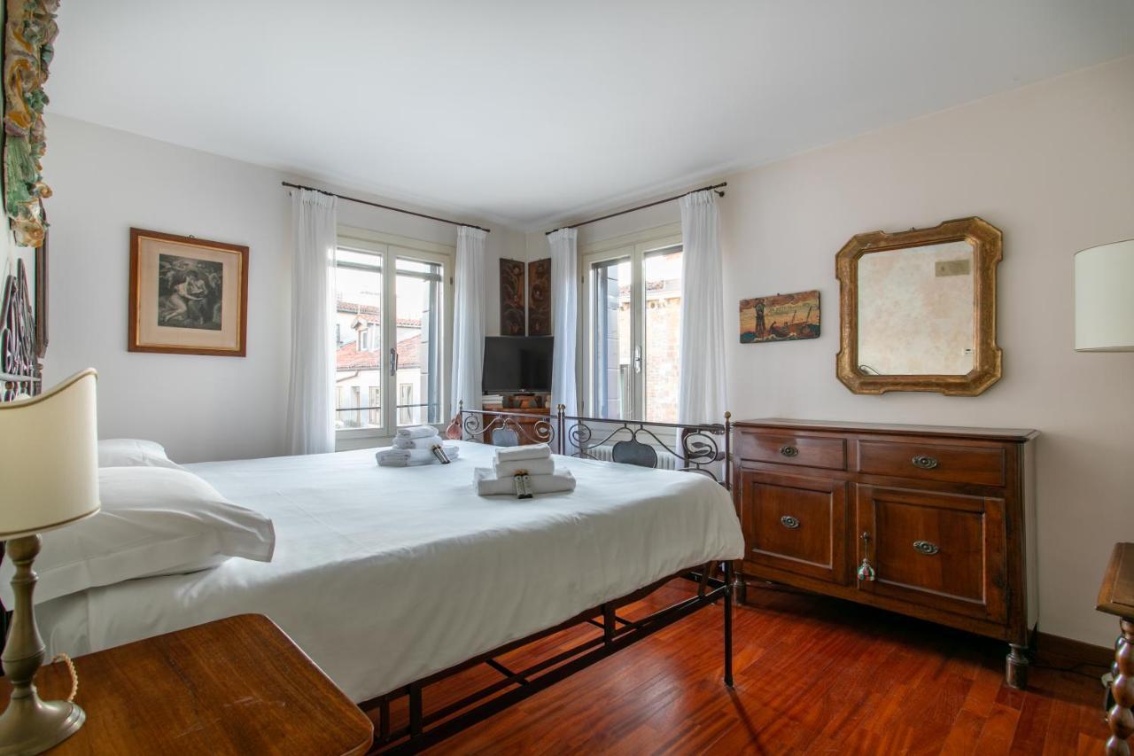 Ca' Al Giglio - Vista Canale Apartment *