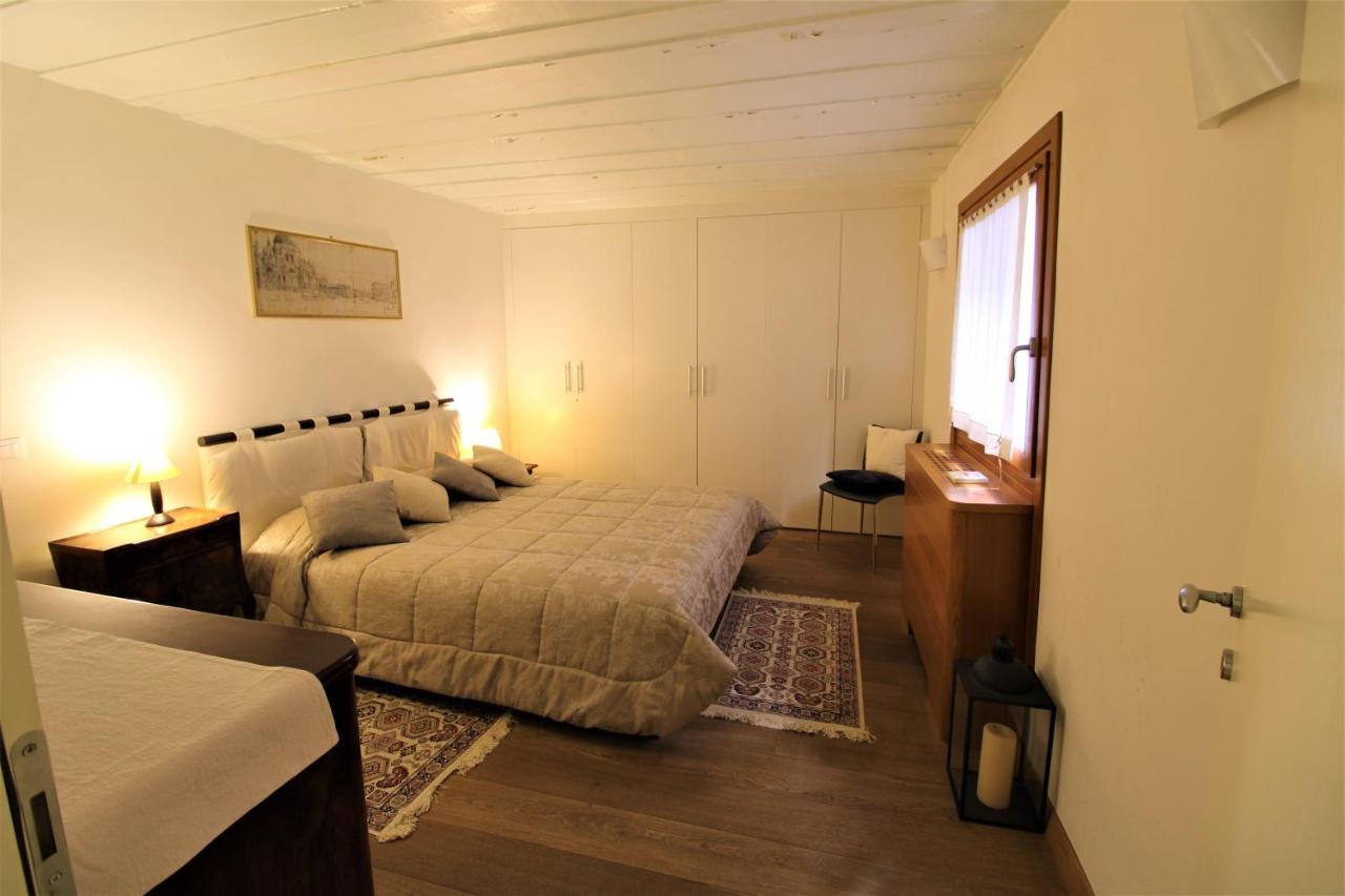 San Marco With Canal View Apartment Venice