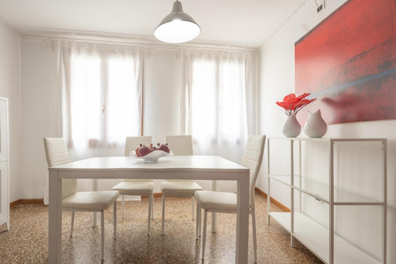Santa Maria Formosa Terrace R&r Venice