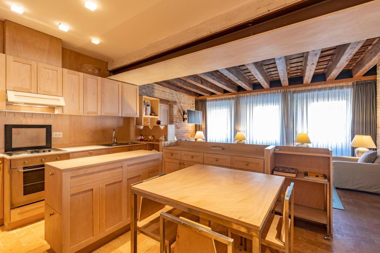 Ca' Del Fontego - Luxury Grand Canal Villa Venice