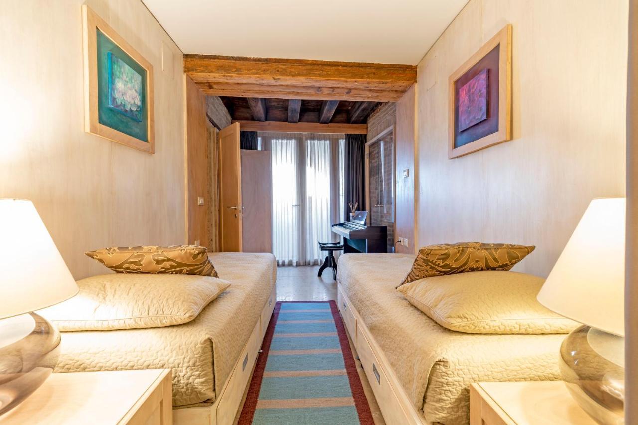 Ca' Del Fontego - Luxury Grand Canal Villa Venice