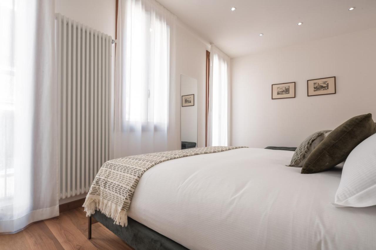 Apartment Rialto Deluxe Grand Canal View R&r