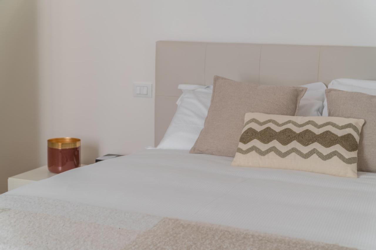 Apartment Rialto Deluxe Grand Canal View R&r