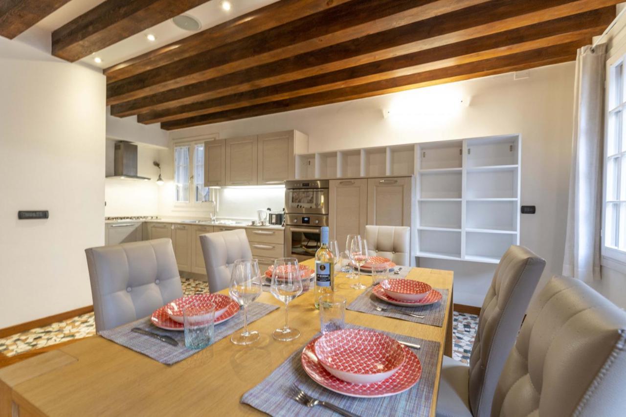 Apartment Tolentini Canal View & Terrace By Wonderful Italy Venice