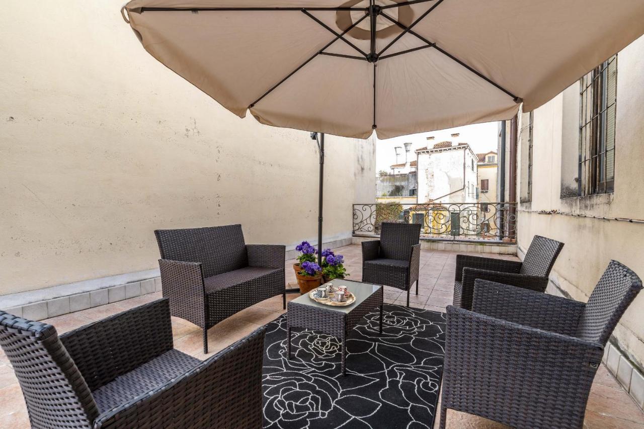 Apartment Tolentini Canal View & Terrace By Wonderful Italy