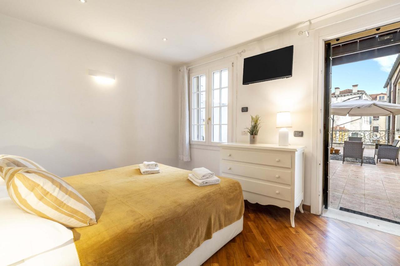 Tolentini Canal View & Terrace By Wonderful Italy Apartment Venice
