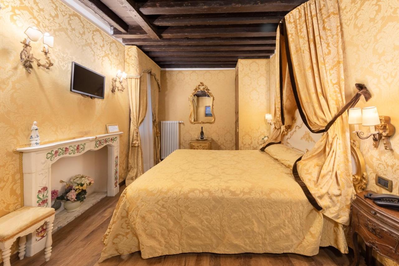 Residenza La Loggia Bed & Breakfast Venice