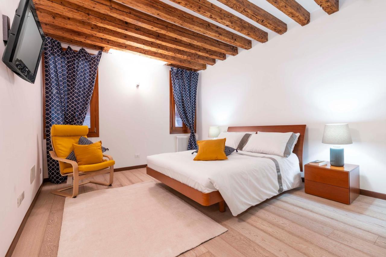 Central Apt Venice