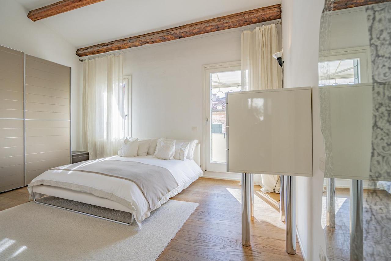 Apartment Colleoni With 2 Superb Terraces