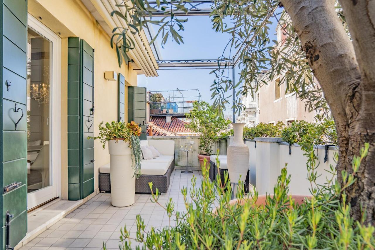 Apartment Colleoni With 2 Superb Terraces