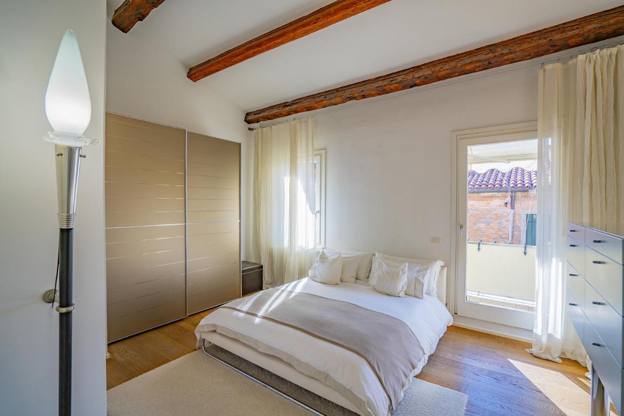 Colleoni With 2 Superb Terraces *