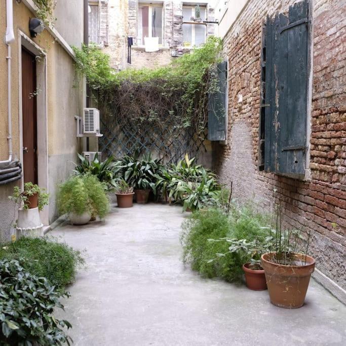 Nouvelle Vague Venice