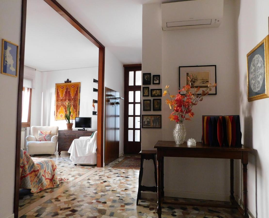 Apartment Nouvelle Vague Venice