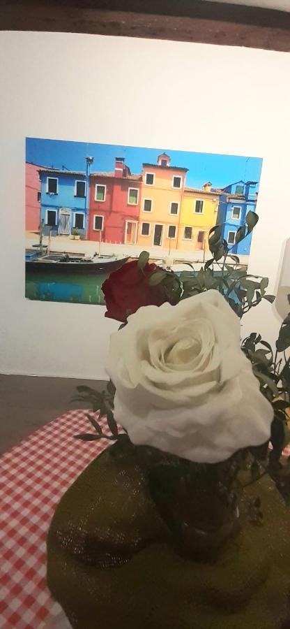 Alcova * Venice