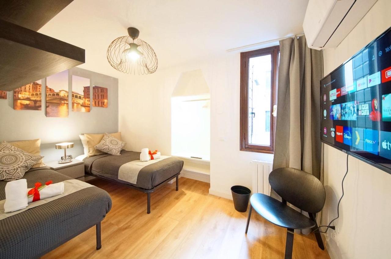 Calle Dei Fabbri Marble Apartment Venice