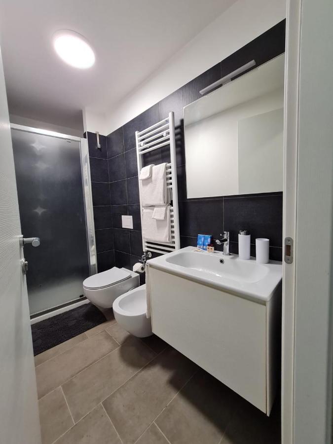 With Private Courtyard Apartment *