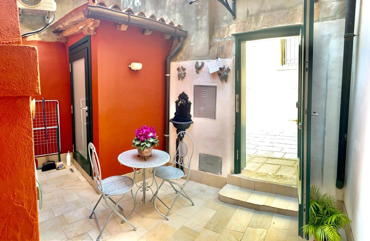 Monolocale La Corte Biennale Apartment *