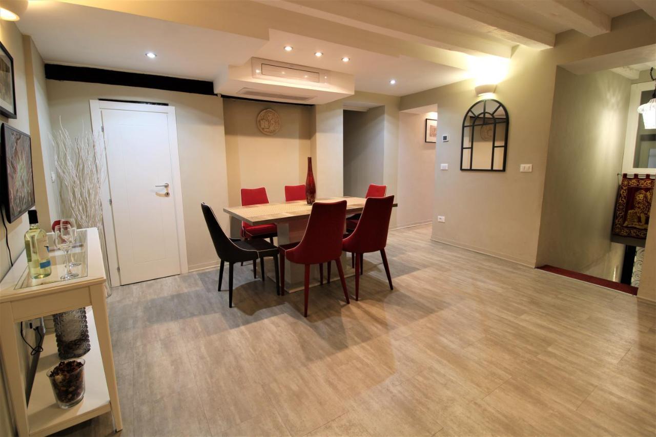 San Marco Fenice 3bdr 2bth Apartment Venice