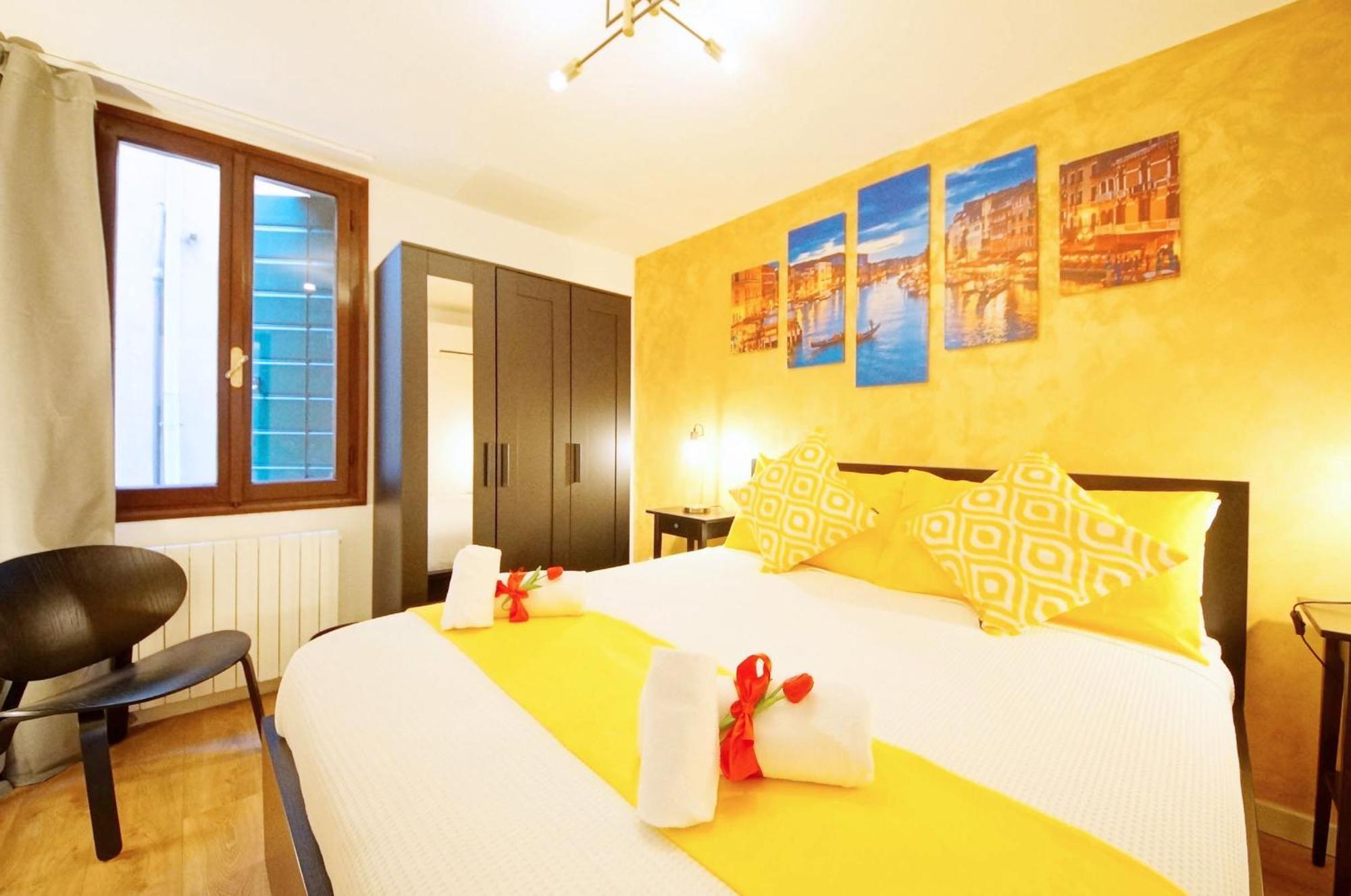 Apartment Calle Dei Fabbri Marble Venice