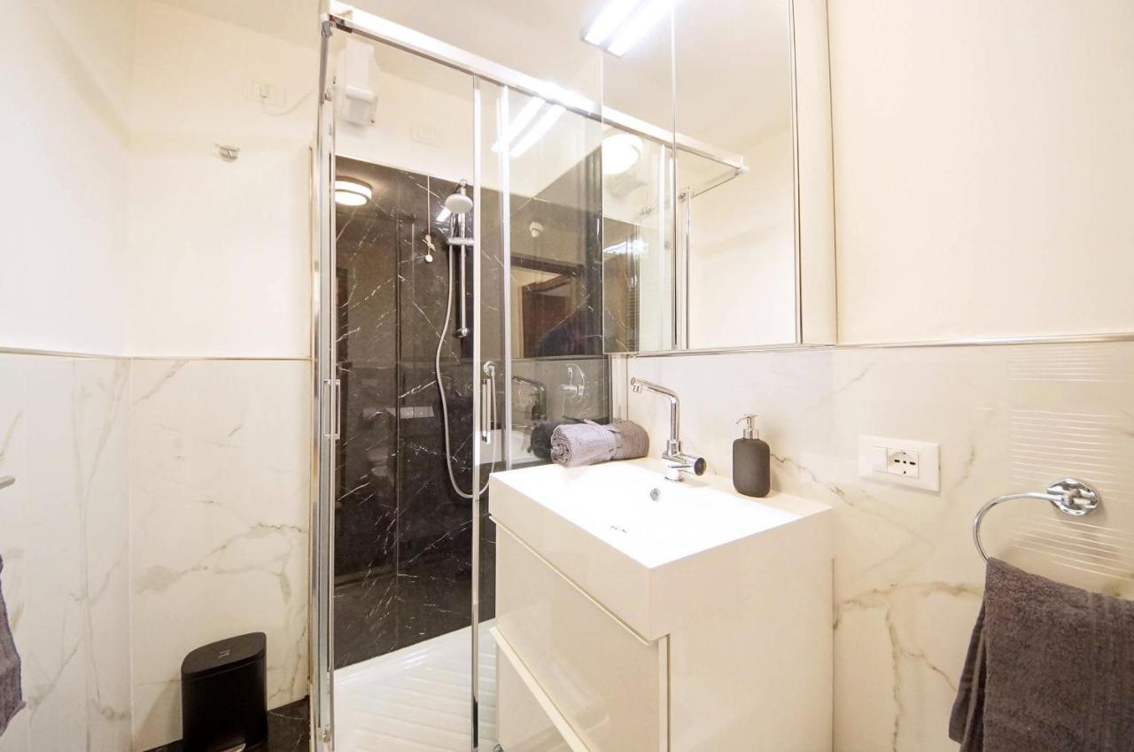 Calle Dei Fabbri Marble Apartment Venice