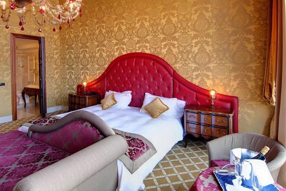 Pesaro Palace Hotel 4*