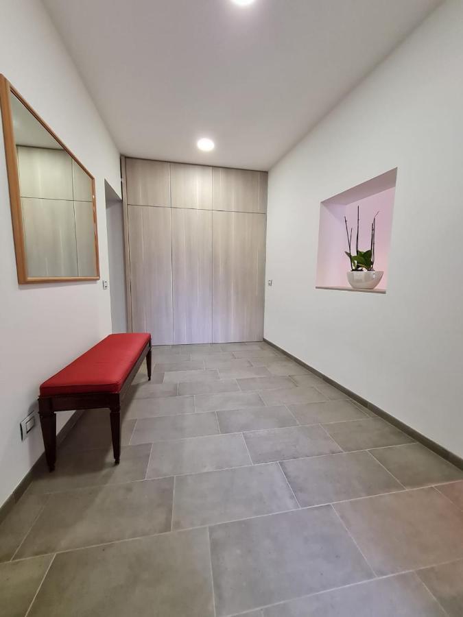 Apartment With Private Courtyard Venice