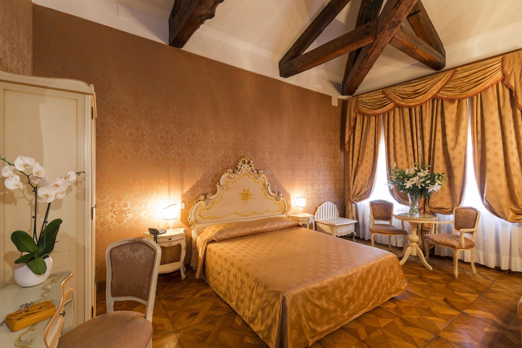 Palazzo Guardi Guest house Venice