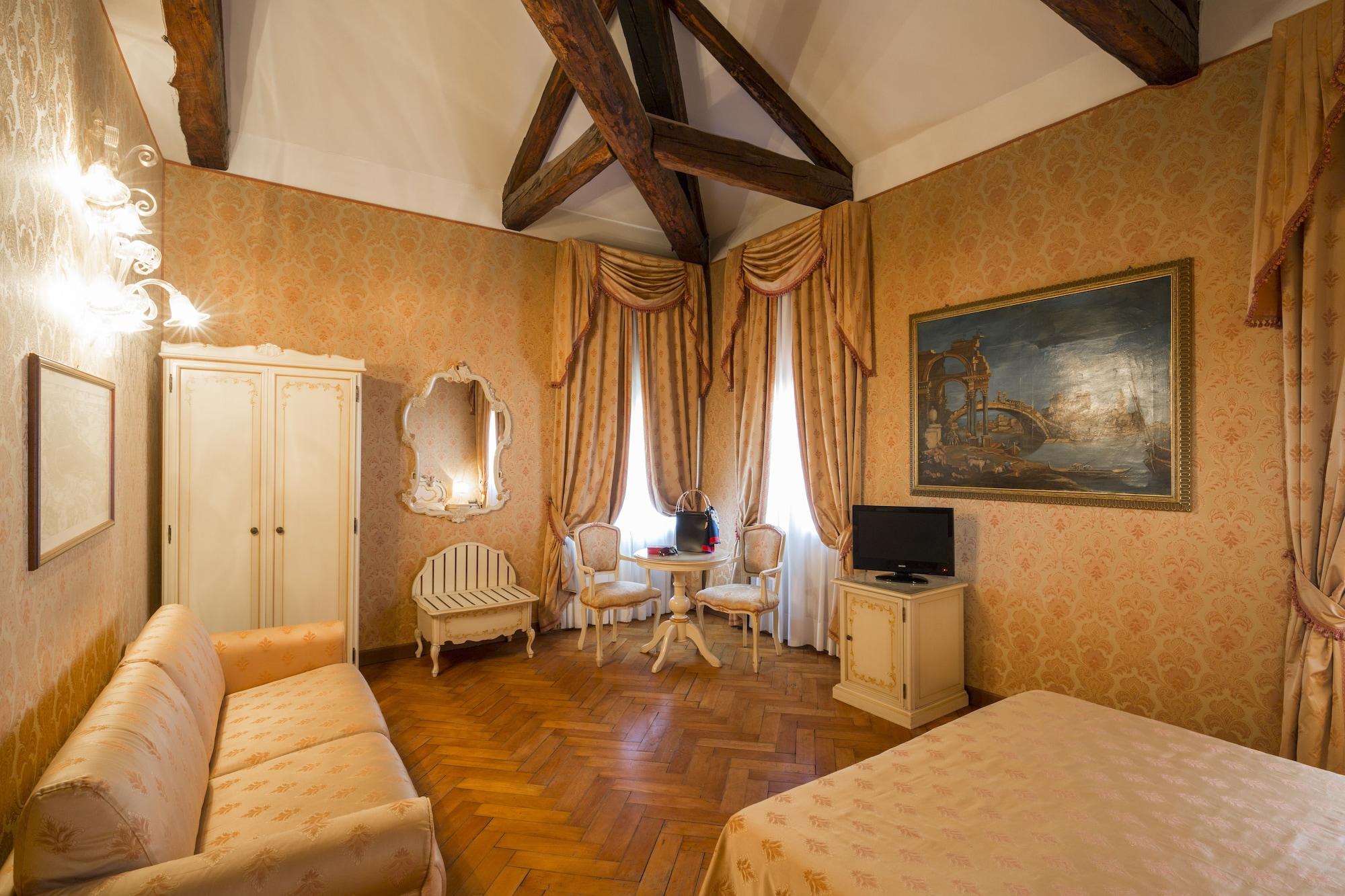 Palazzo Guardi