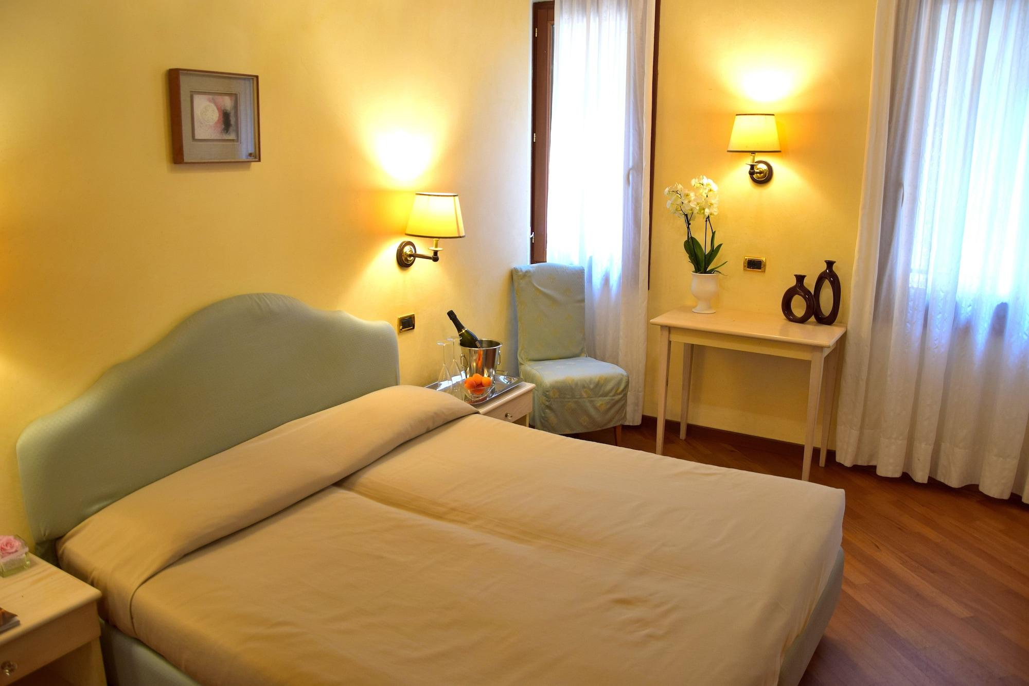 Residenza Favaro * Venice