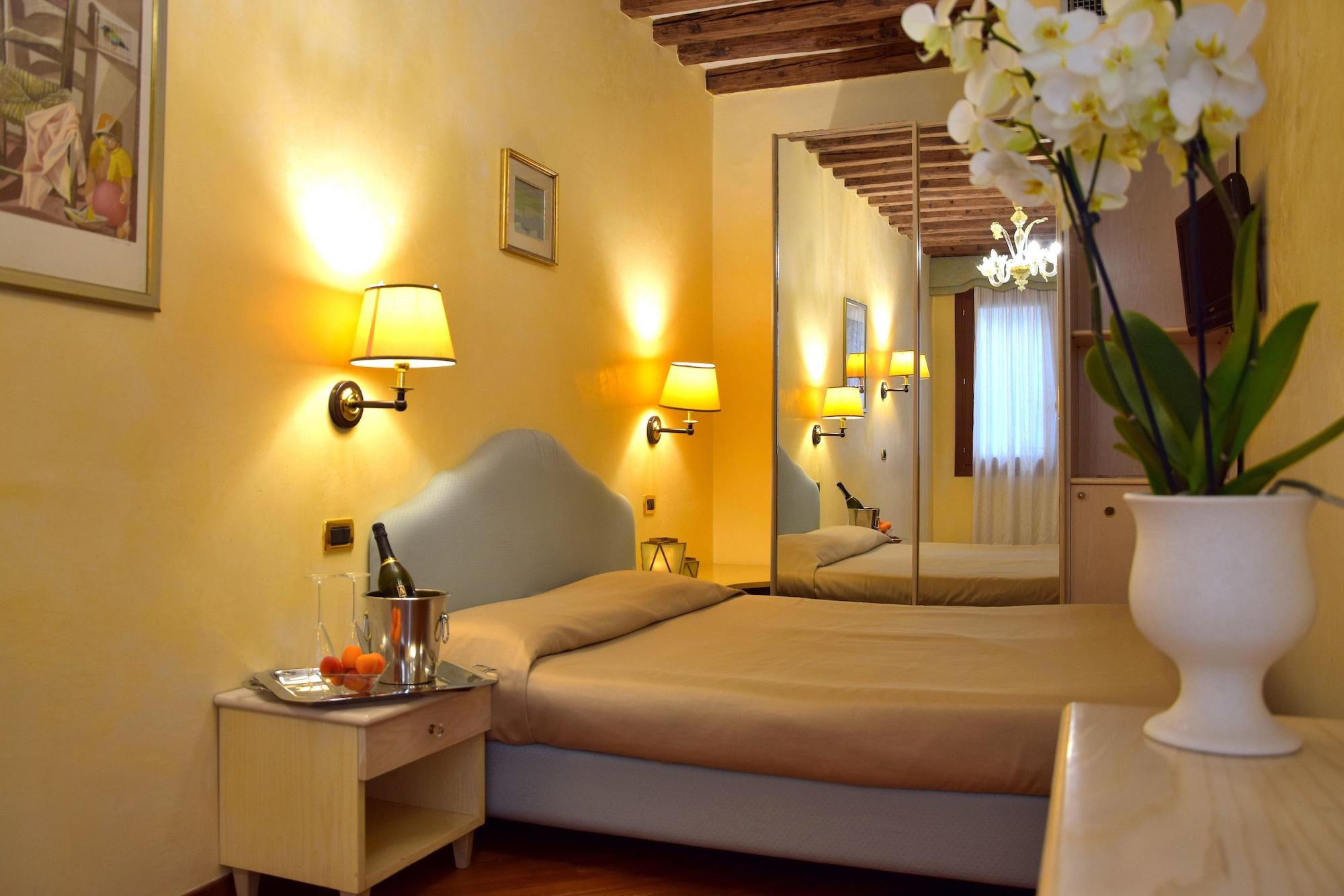 Residenza Favaro * Venice