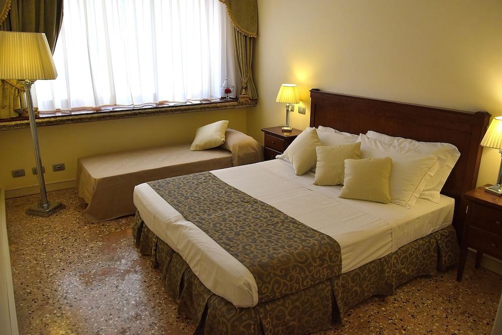 Residenza Favaro * Venice