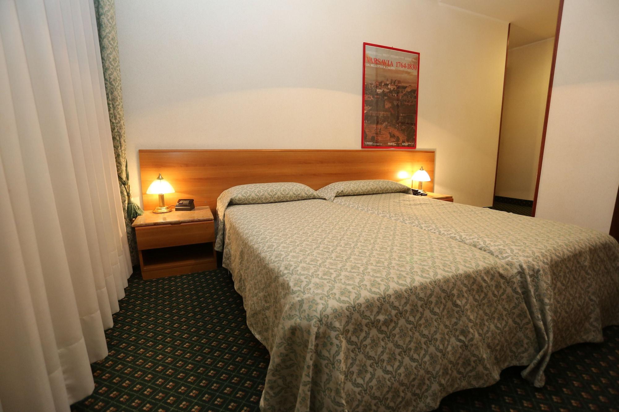 Hotel Commercio&pellegrino 3*