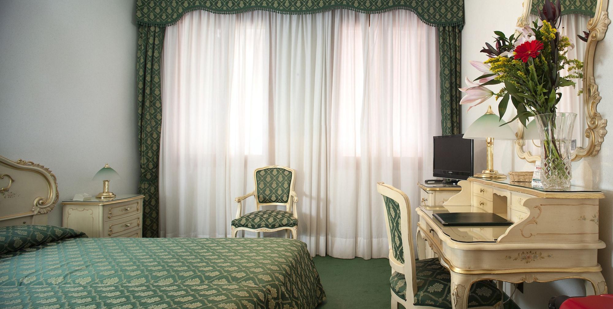 Hotel Commercio&pellegrino 3*