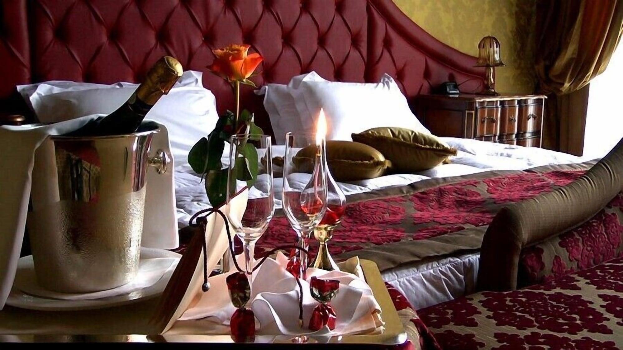 Hotel Pesaro Palace 4*