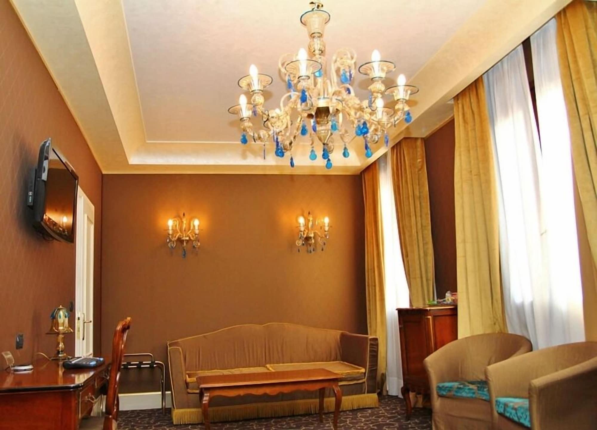 Pesaro Palace Hotel 4*