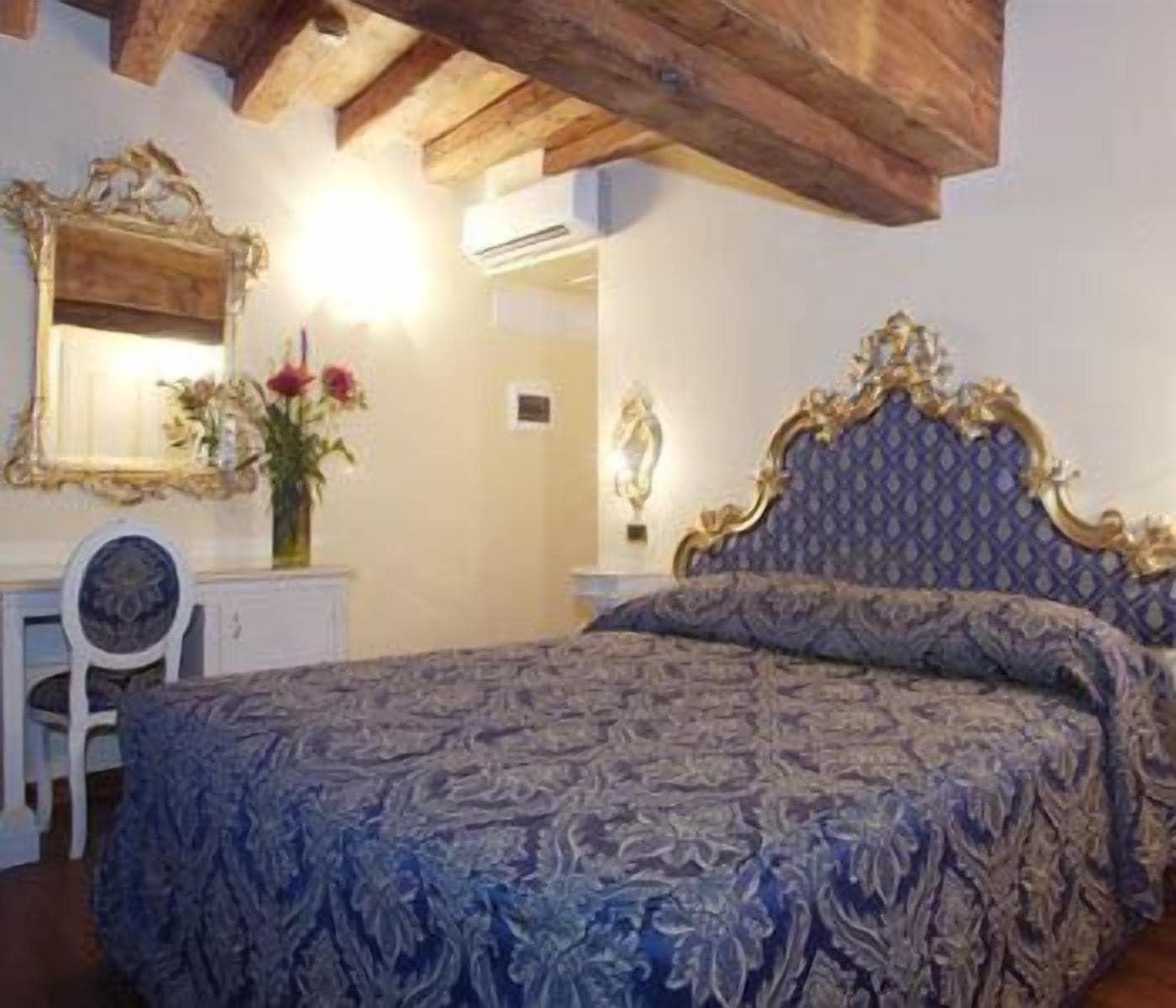 Vecellio 3*